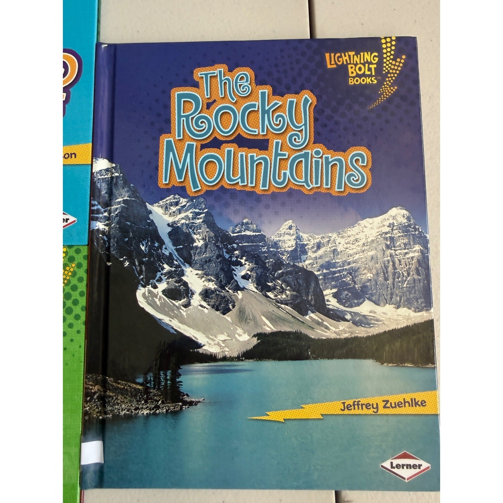 Lightning Bolt Books Lerner Nonfiction Set of 7 Science Nature Kids Hardback