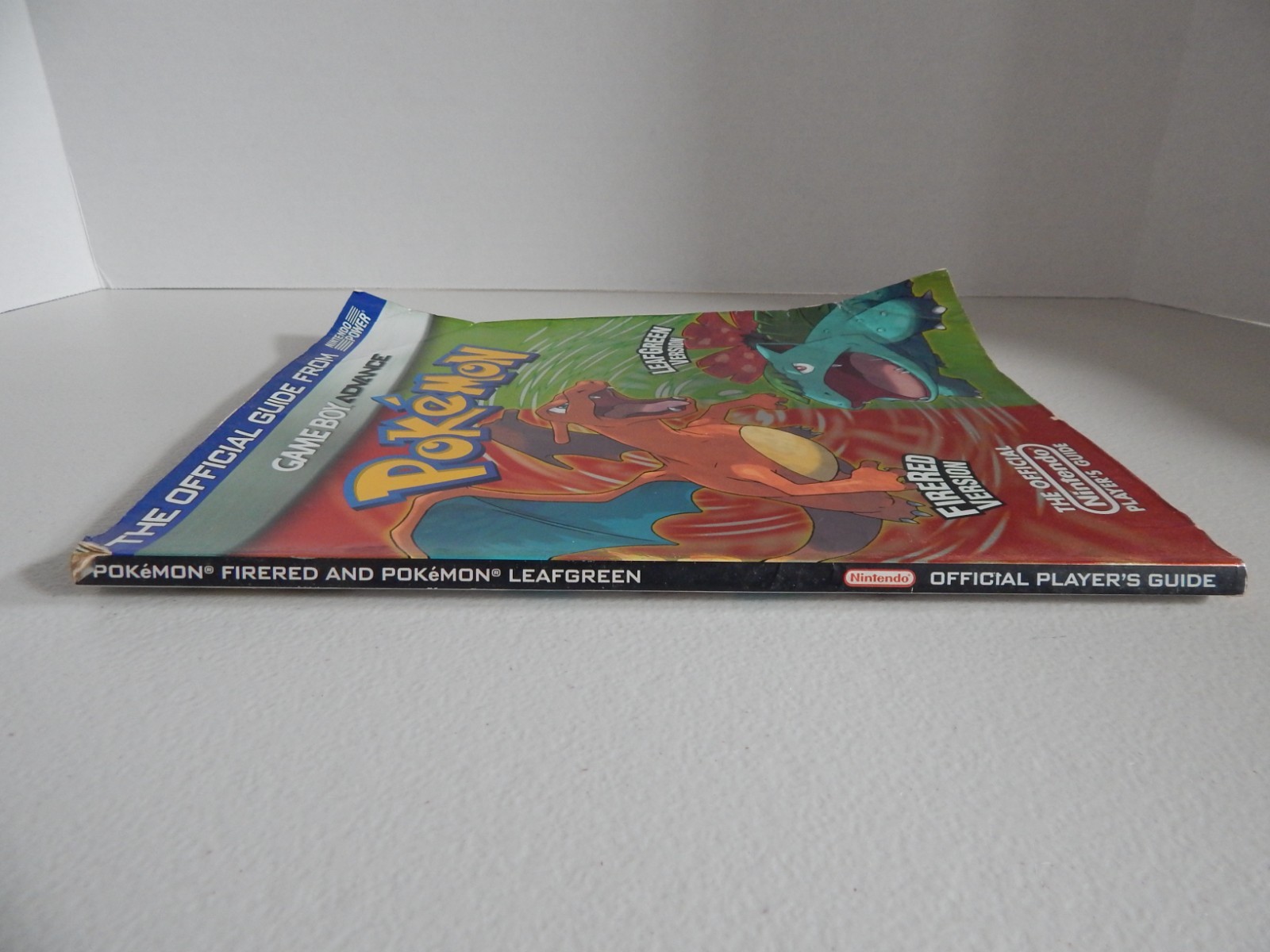 Official Nintendo POKEMON FireRed LeafGreen Strategy Guide GBA with COMBAT CHART