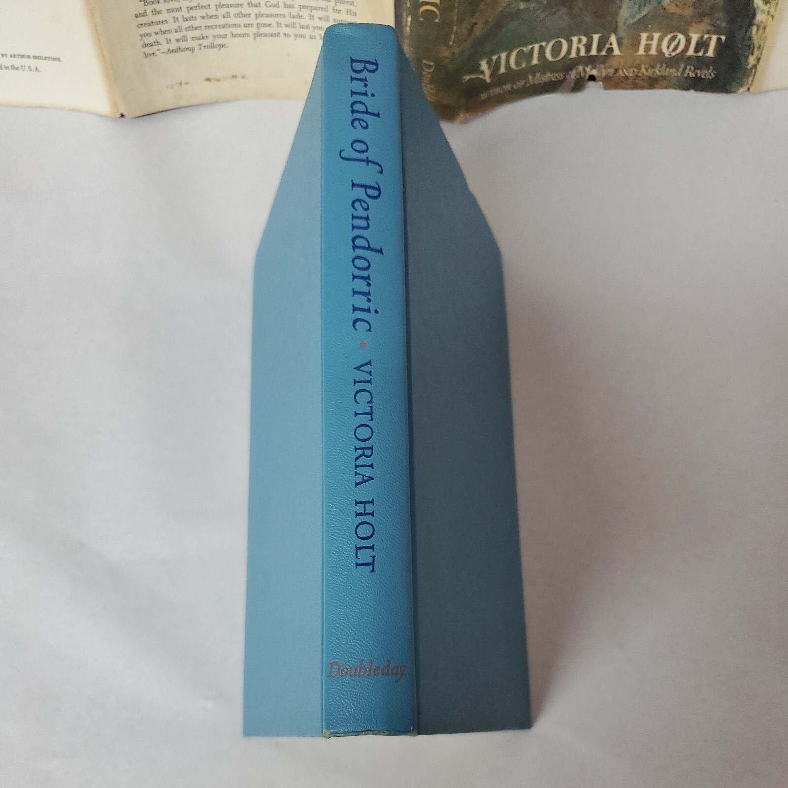 1963 Victoria Holt BRIDE OF PENDORRIC Book Club Edition Hardcover Dust Jacket