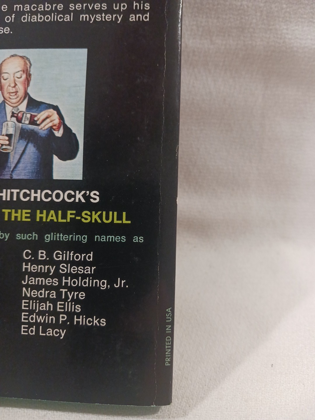 Alfred Hitchcock Book Lot Vintage Horror Paperbacks UNREAD LIKE-NEW CONDITION