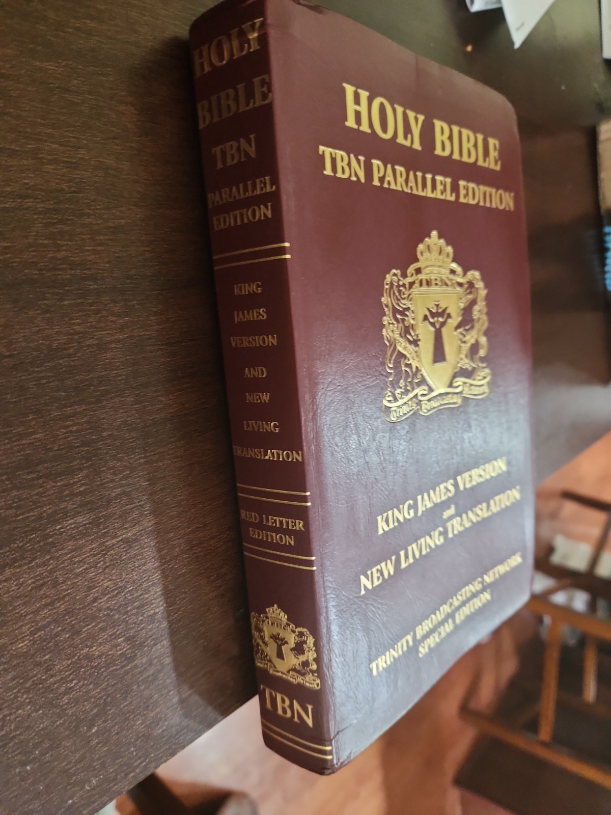 Holy Bible TBN Parallel Edition King James Version Living Translation KJV NLT