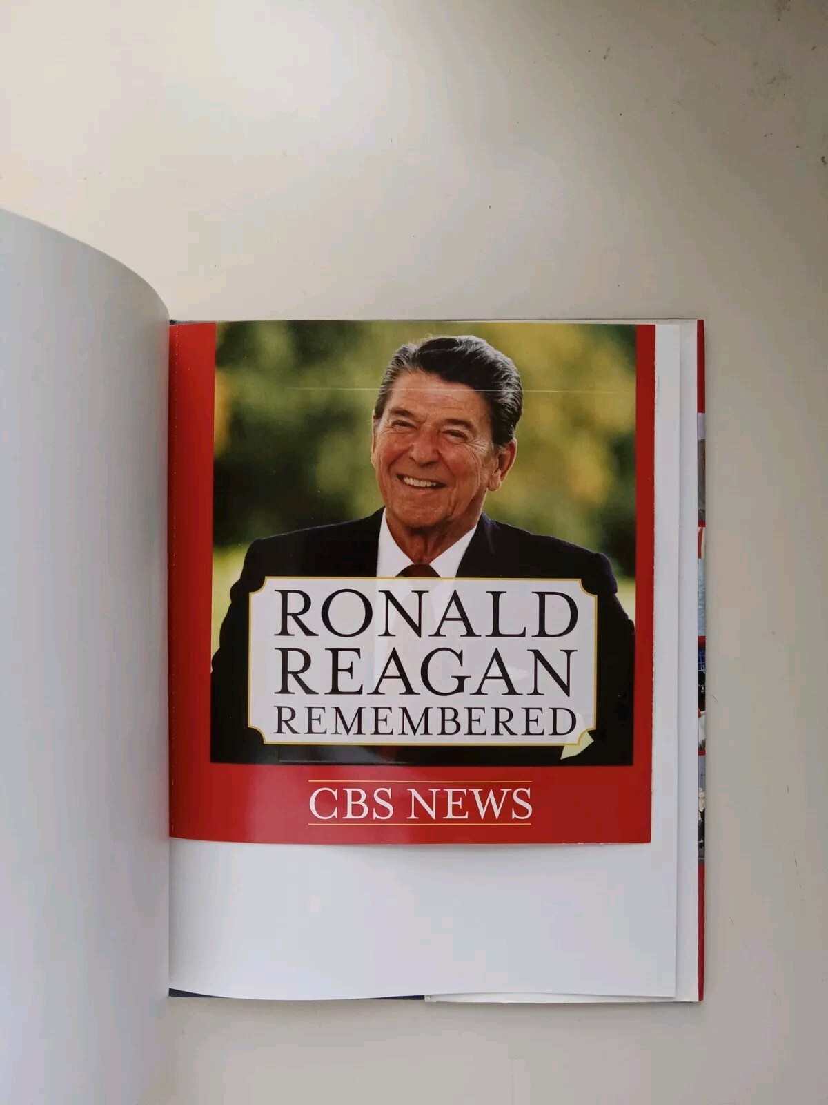 Ronald Reagan Remembered by CBS News Staff (2004, Hardcover / Dvd)