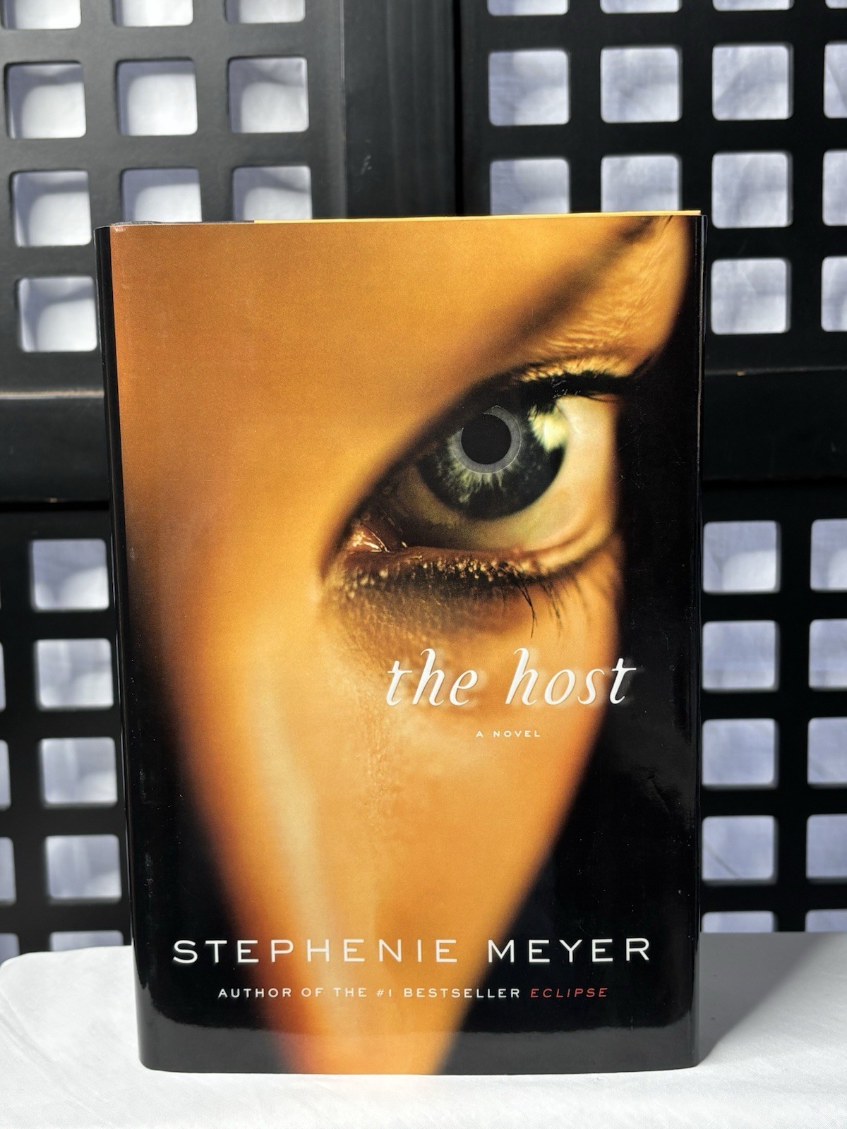 NEW The Host SIGNED Stephenie Meyer 1st Edition 1st Print HC DJ NEW