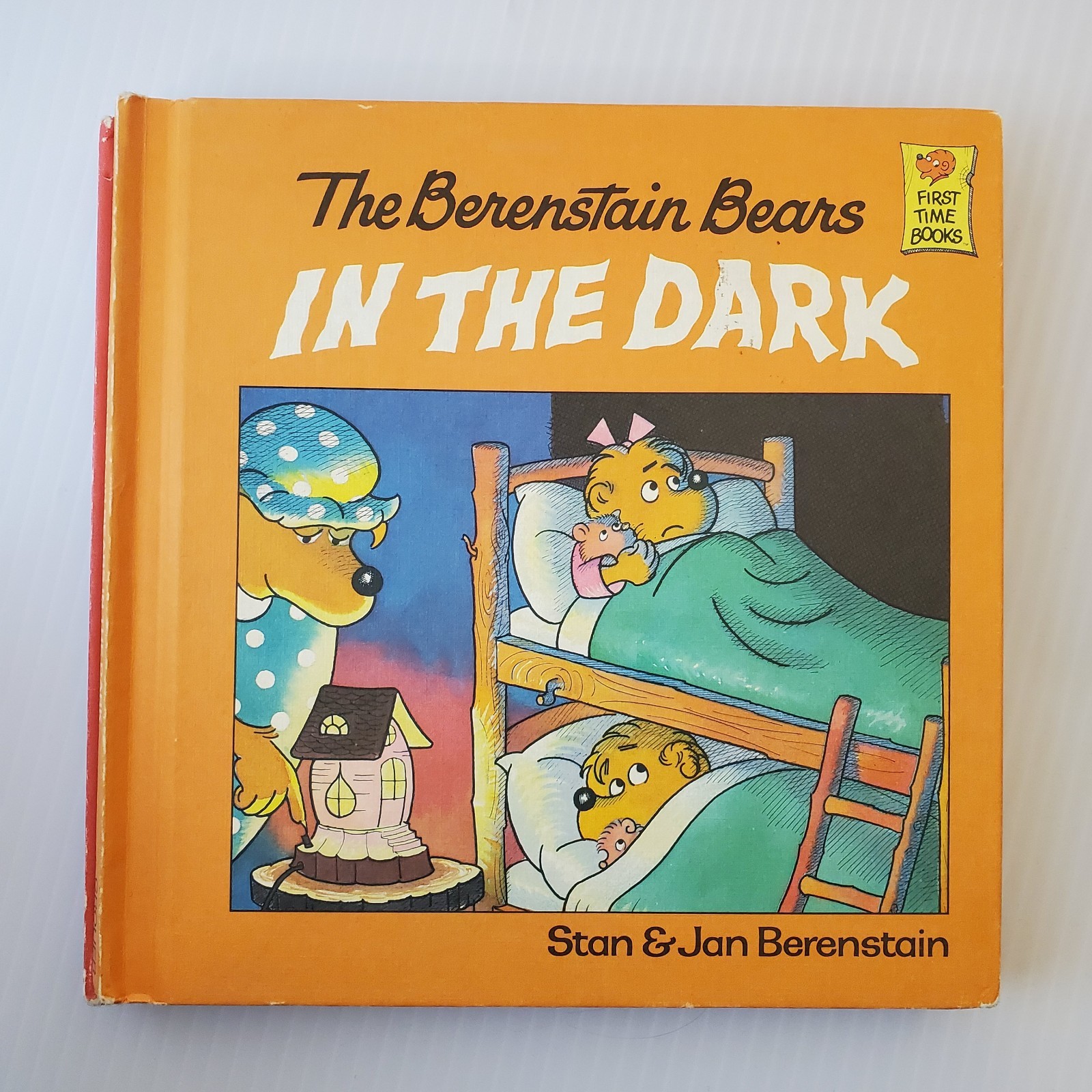 Lot of 17 Berenstain Bears Books by Stan and Jan Berenstain ~ Chapter & Picture