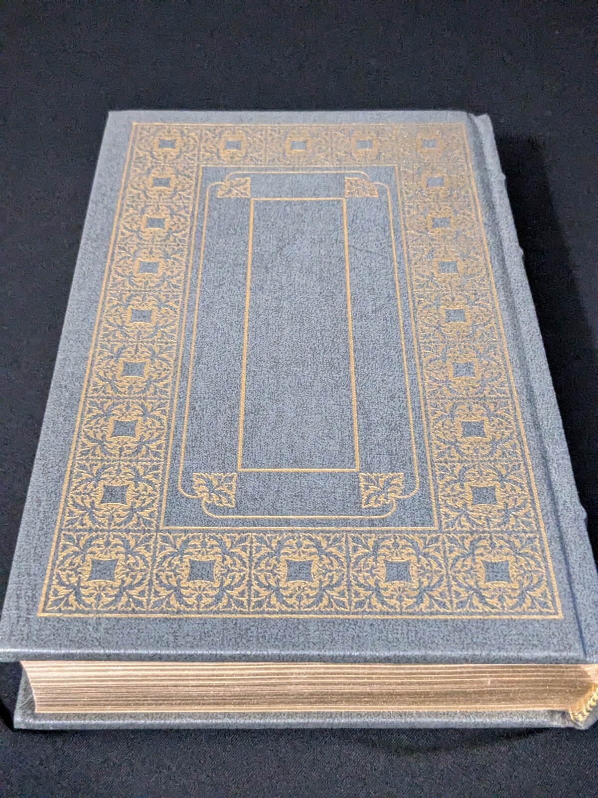 Vtg Daniel Defoe Robinson Crusoe Franklin Library 1979 Woodcuts By Pierre Falke