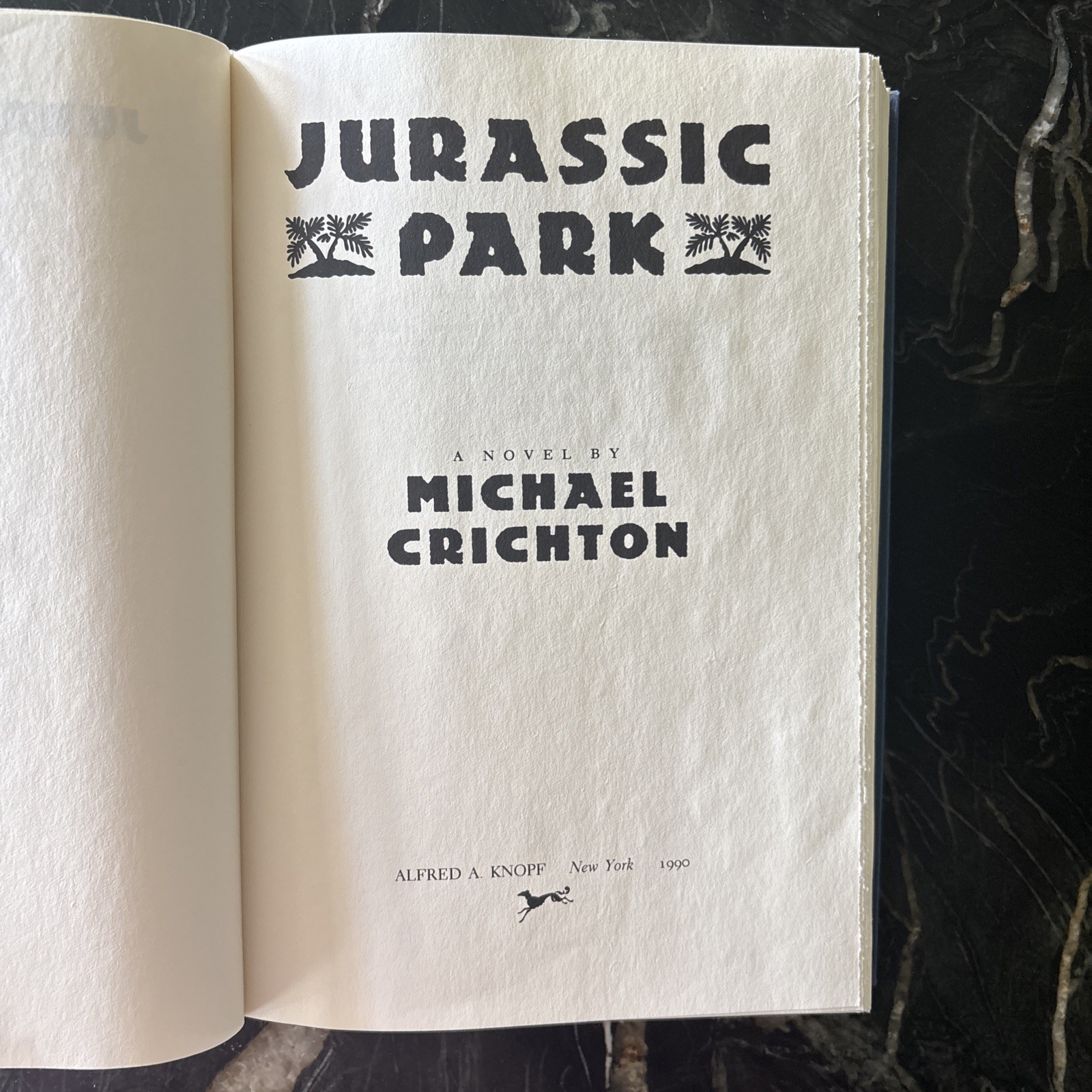 Jurassic Park by Michael Crichton (1990, HC) 1st Ed 3rd Printing