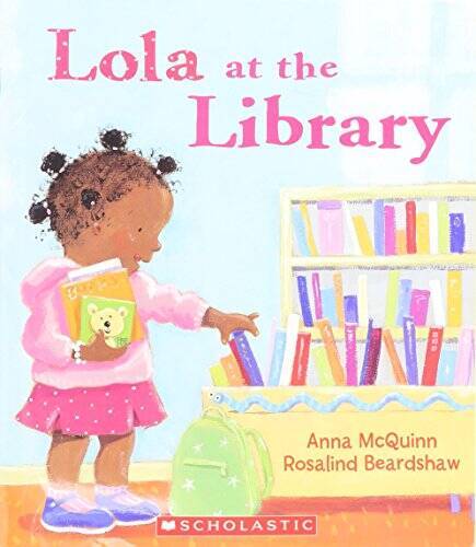 Lola at the Library – Paperback – GOOD