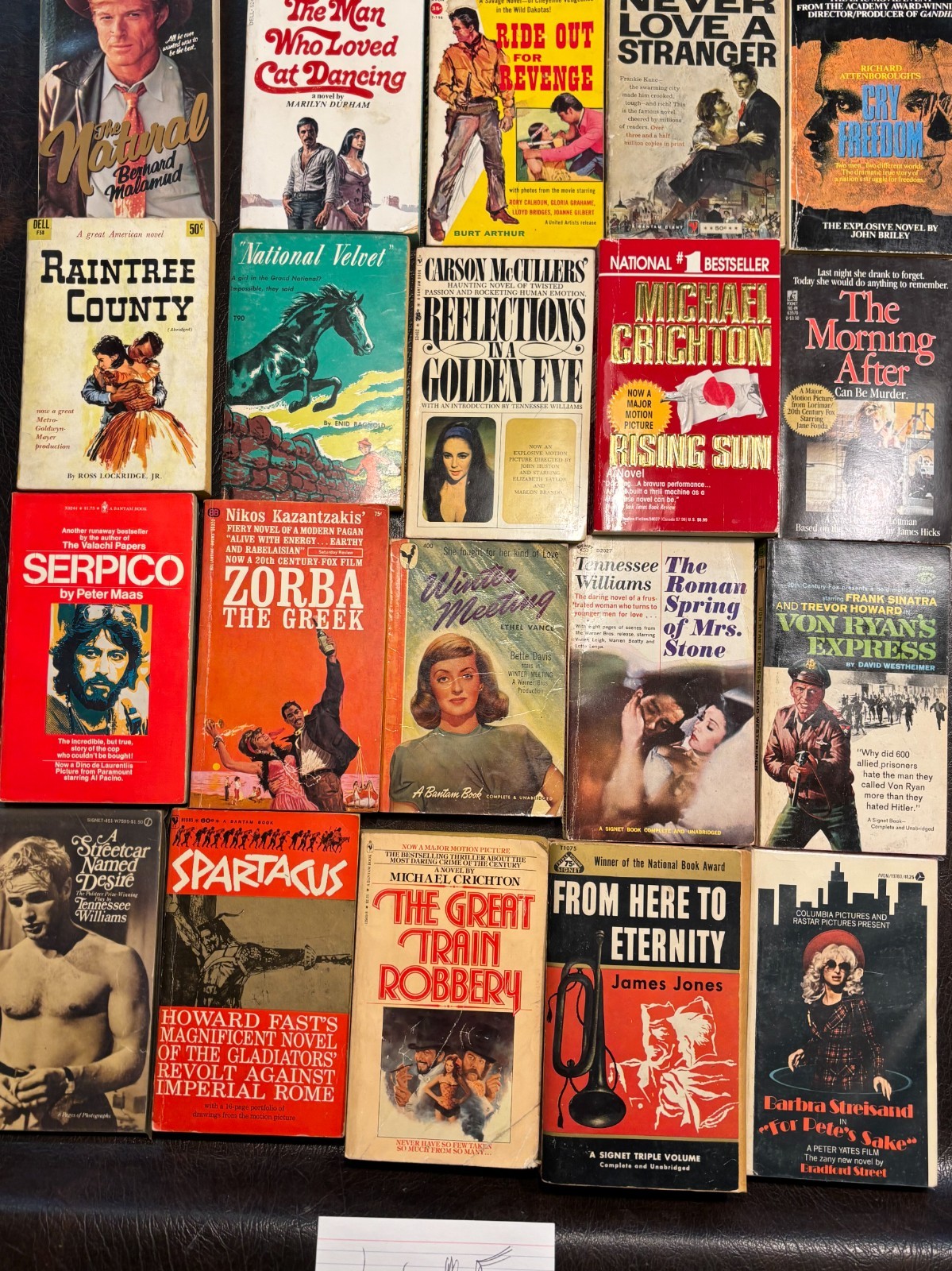 Lot 15 – 20 Movie tie-in paperbacks average VG 1940s-2000s see photos