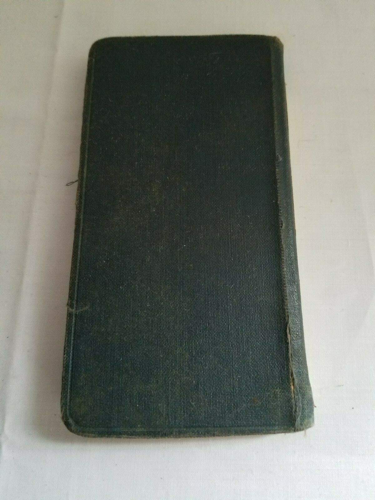1945 Webster’s New Vest-Pocket Dictionary 6″ x 3″ Wilcox & Follett Co 284 pages