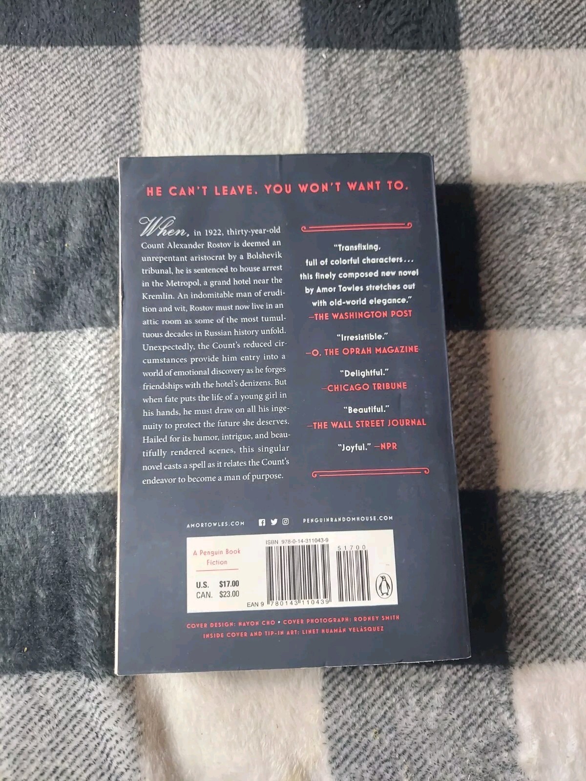 Gentleman in Moscow : A Novel by Amor Towles (2019, Trade Paperback)