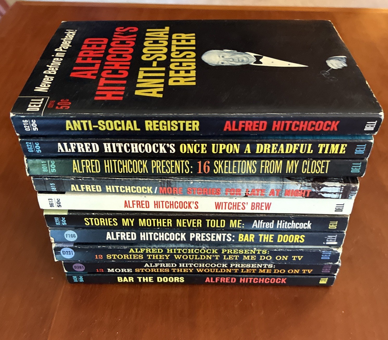 Lot Of 10 Alfred Hitchcock Paperback Books (1961 – 1965)