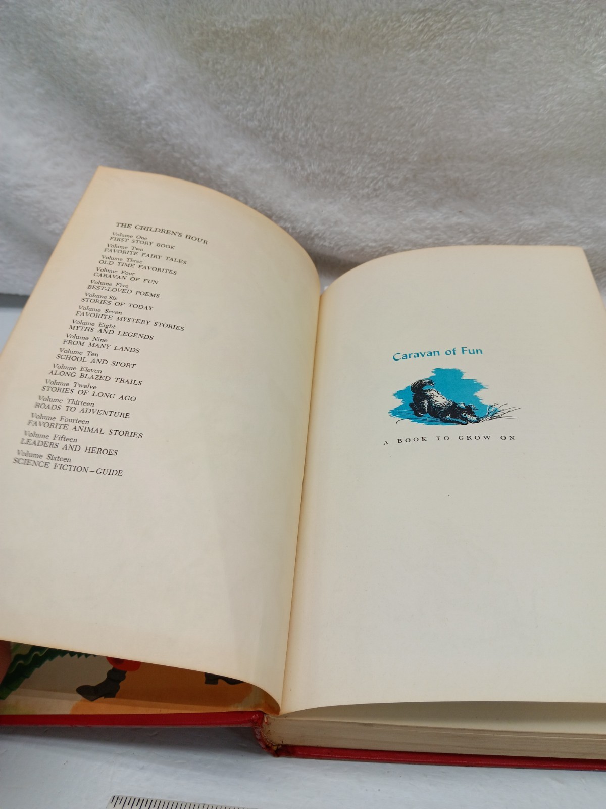 The Children’s Hour: Caravan of Fun by Barrows, Marjorie 1953