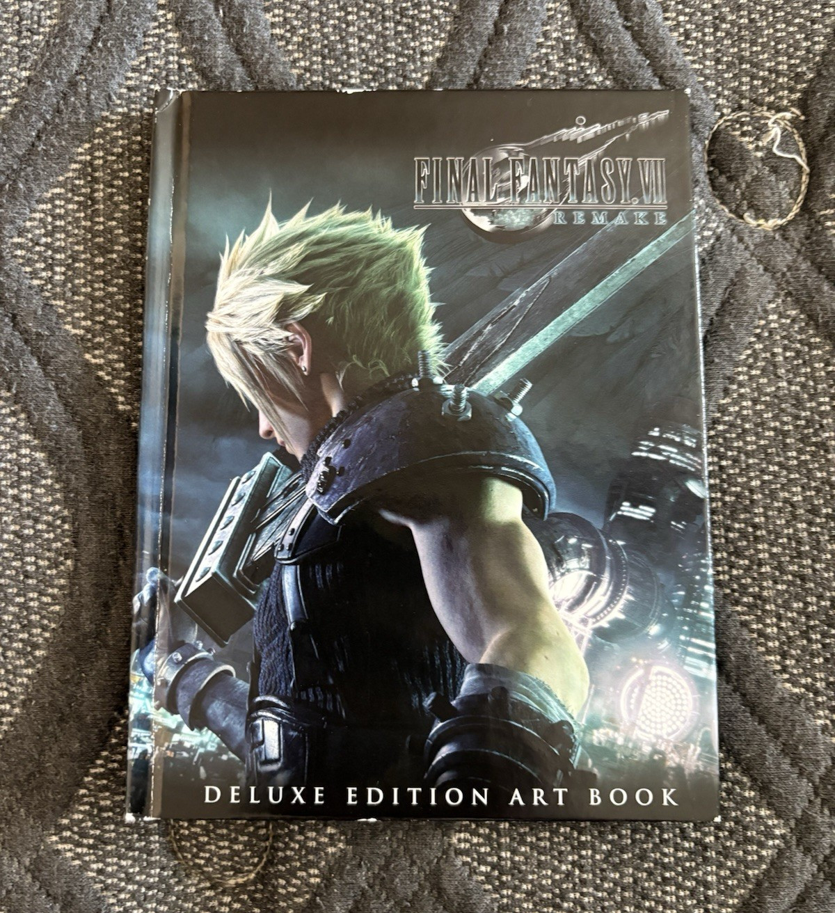 Square Enix Final Fantasy VII Remake Deluxe Art Book Hardcover Illustrated