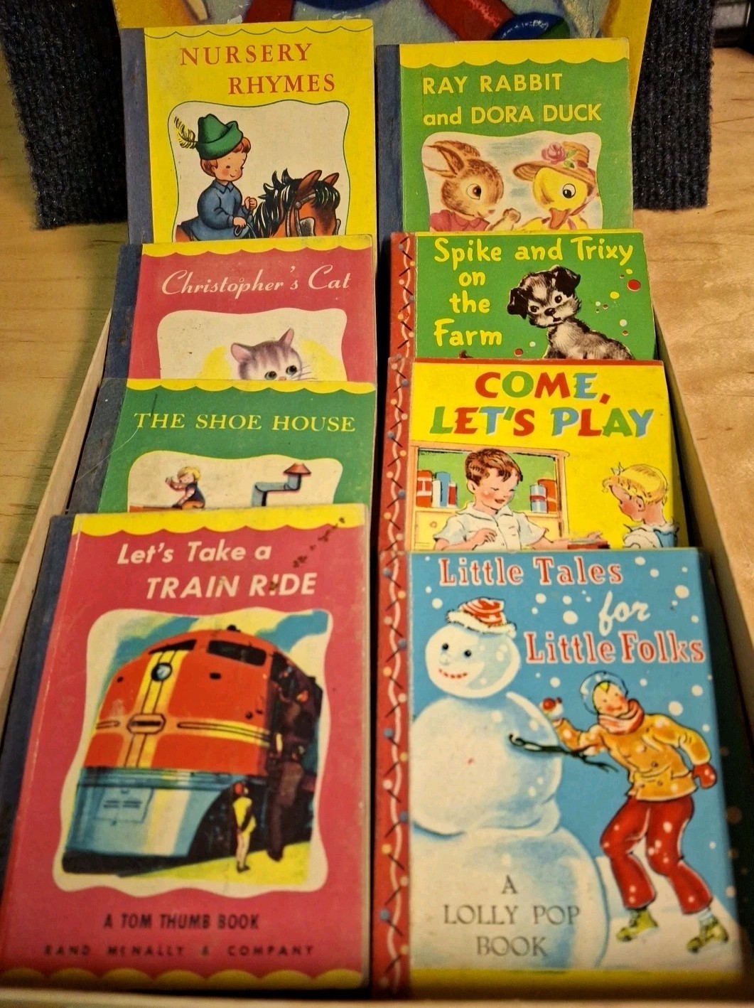 ANTQ Tom Thumb Books Rand McNally Lot 1943 1949 Nursery Rhymes Linen Dog Hankies