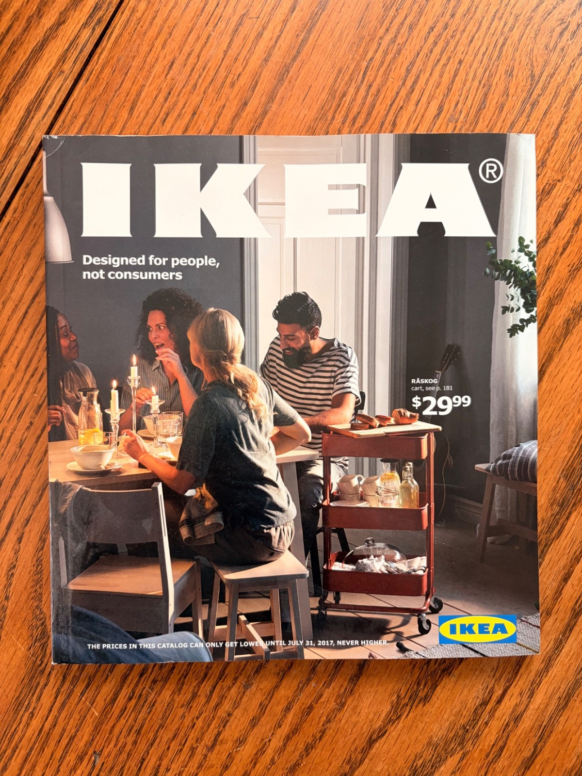 2017 IKEA Catalog / 326 Pages