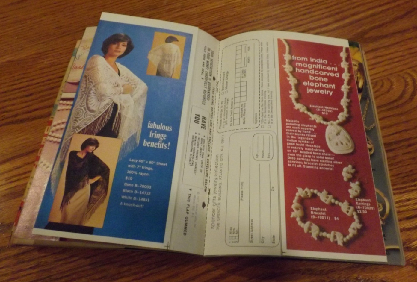 SPENCER GIFTS 1977 Jewelry Collection Catalog W/Mailing Cover – 64 pages