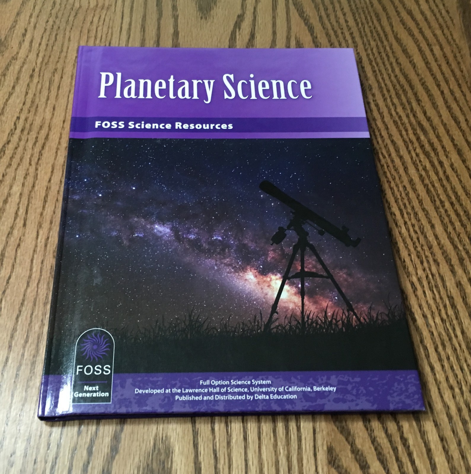 9 STUDENT TEXTS / FOSS SCIENCE / PHYSICAL, EARTH & LIFE SCIENCE GRADES 6 – 8 HC