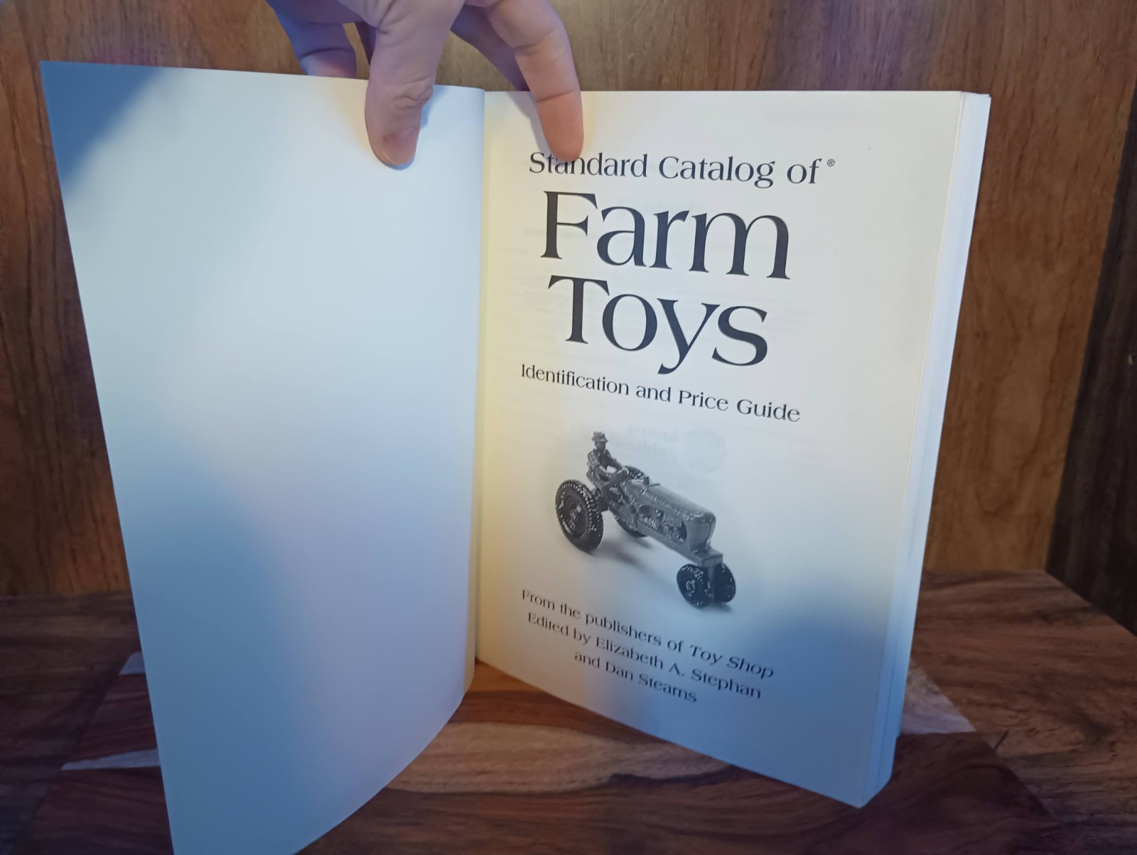Standard Catalog of Farm Toys Krause Publications PB Collectors Guide