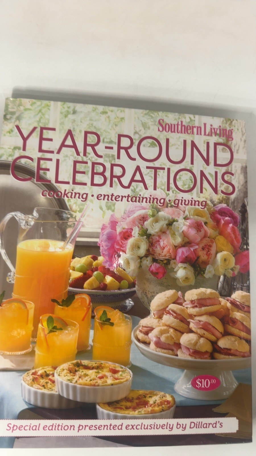 Year-Round Celebrations / Christmas Cookbook Hardcover Special edition presen…