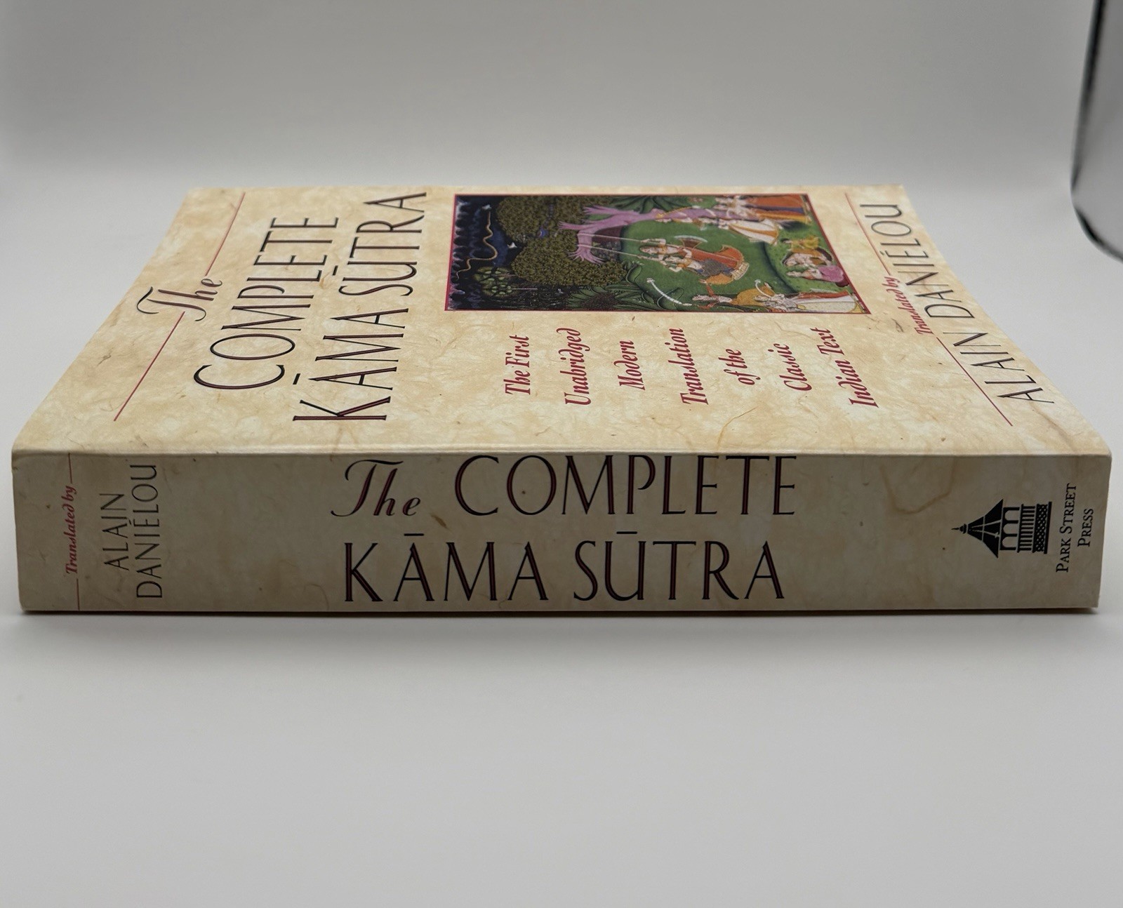 The Complete Kama Sutra Alain Daniélou PB Park Street Press 1994 Very Good
