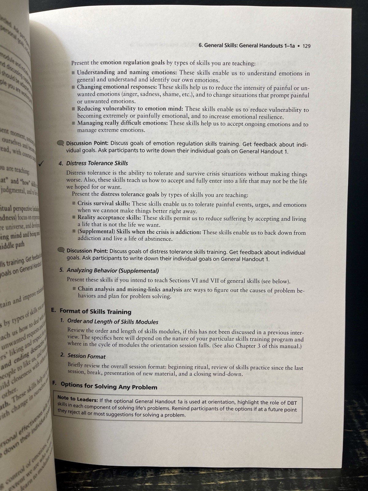 DBT Skills Training Manual by Marsha M. Linehan 2015 2nd Ed Sftcvr Like New A2