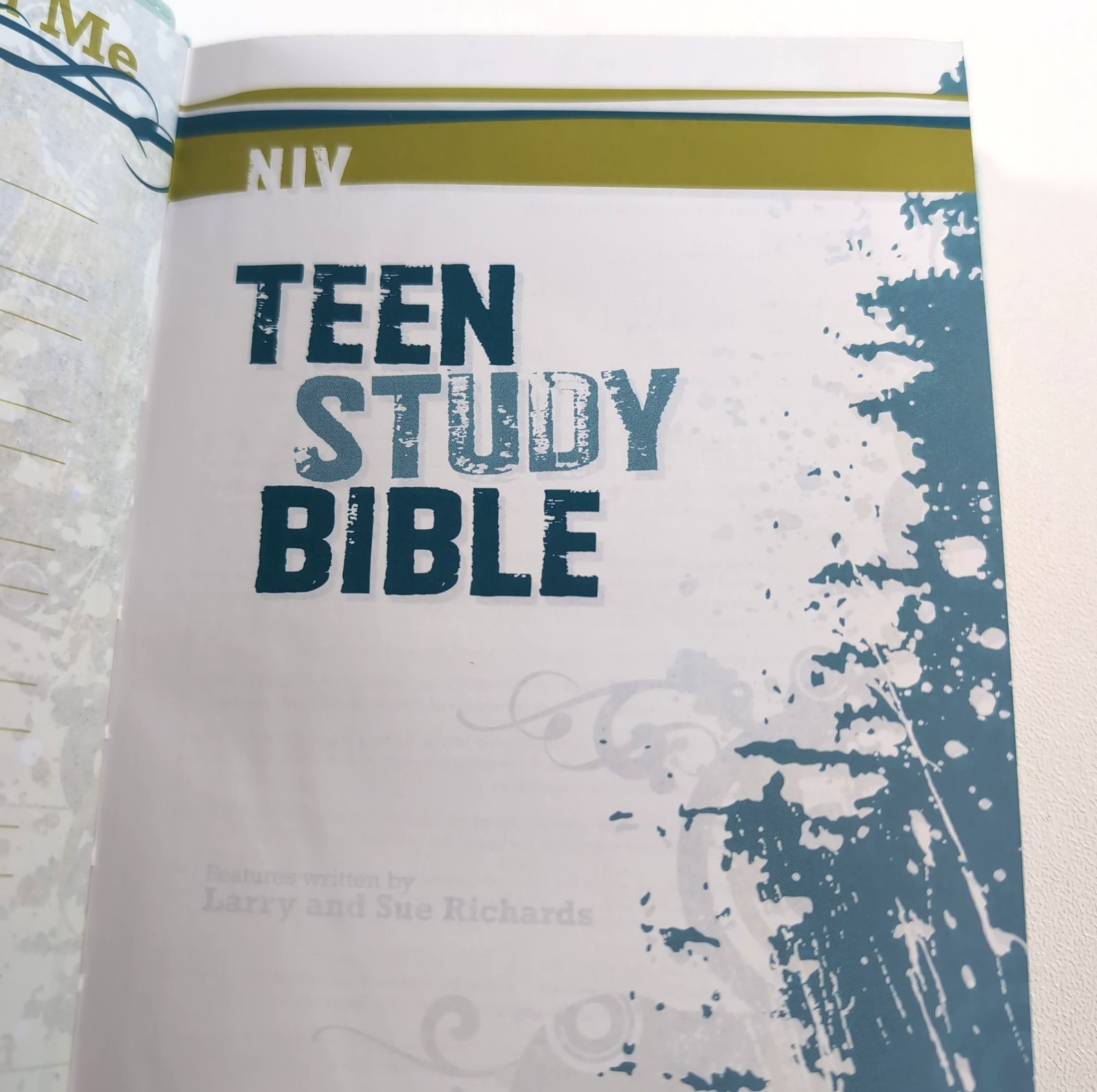 NEW! NIV Teen Study Bible COMPACT Version Italian Duo Leathersoft Blue Kiwi Pink