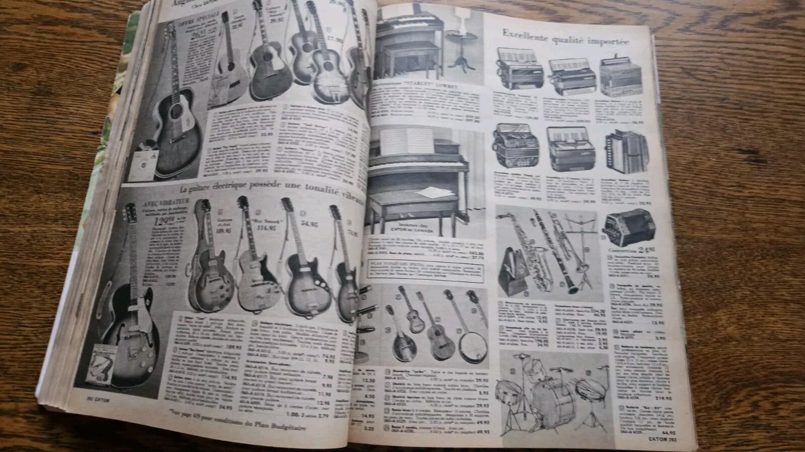 Vintage 1963 Eaton French Catalog 428 pages