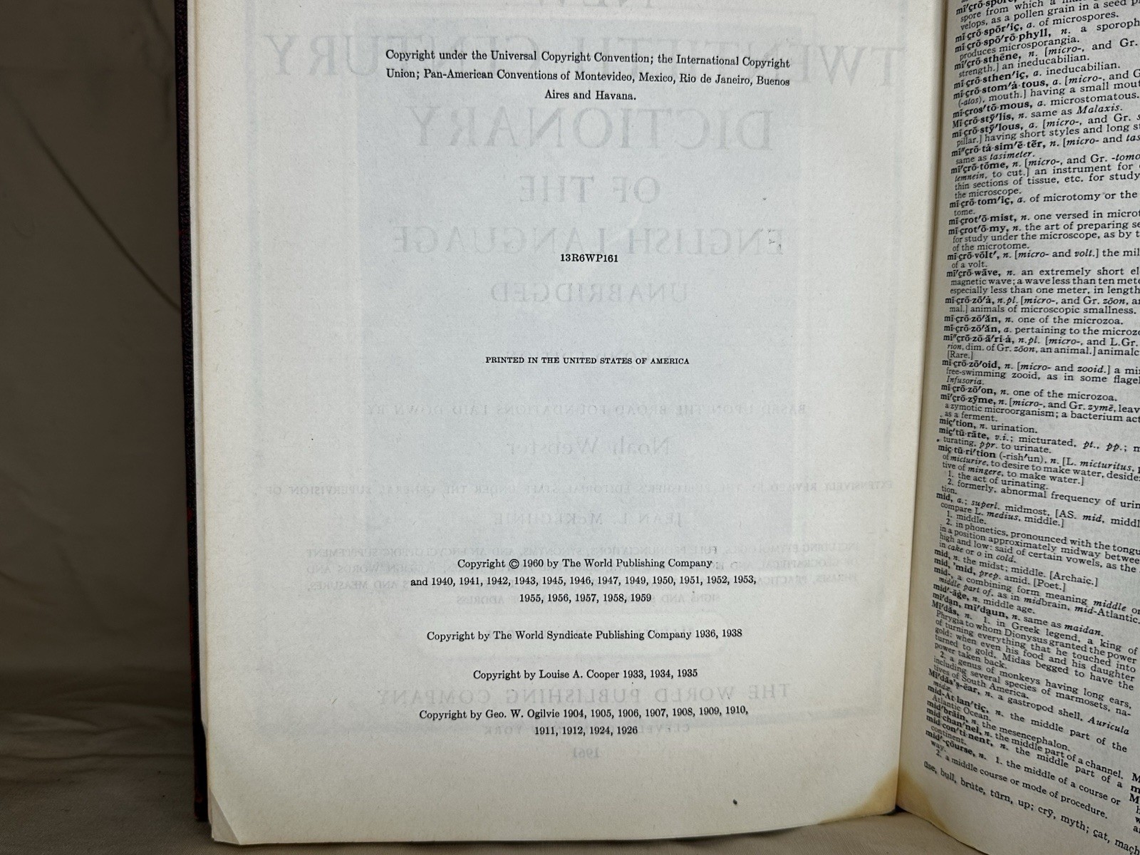 Webster’s New Twentieth Century Dictionary Unabridged 2nd Ed Vol II (1961)