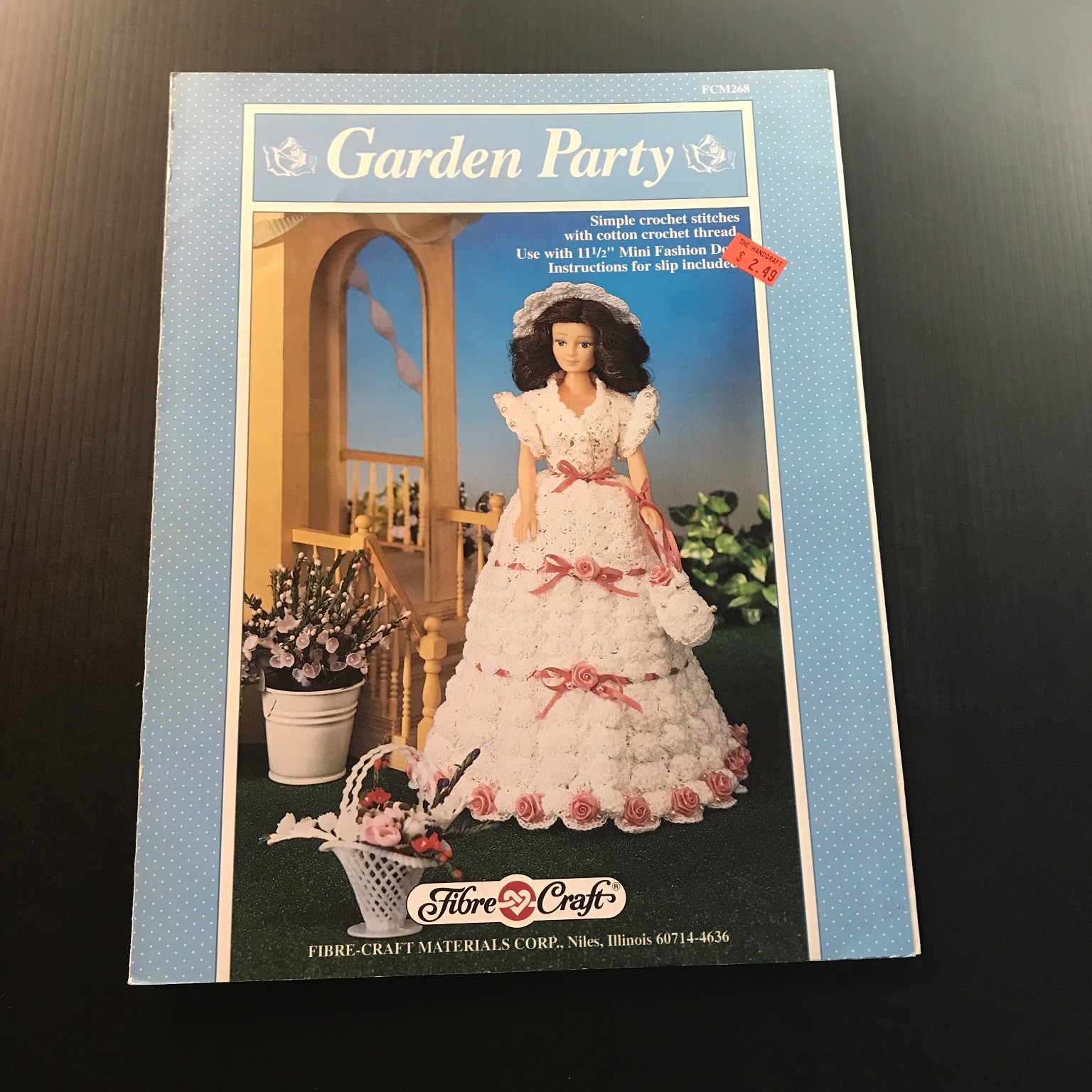 Garden Party Fibre-Craft FCM268 Doll Crochet Pattern Booklet 1990 Mini Fashion