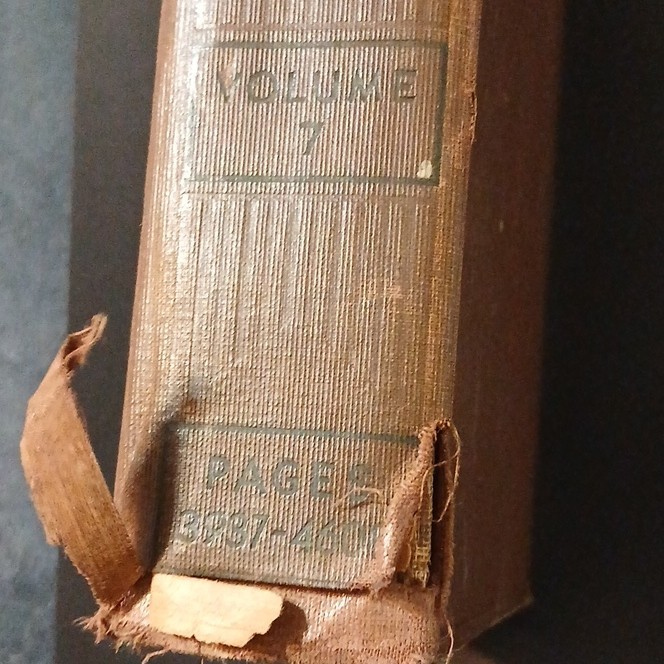 The World Book Encyclopedia Vol 7 Leon to Monroe 1931 Roach-Fowler HC Illus