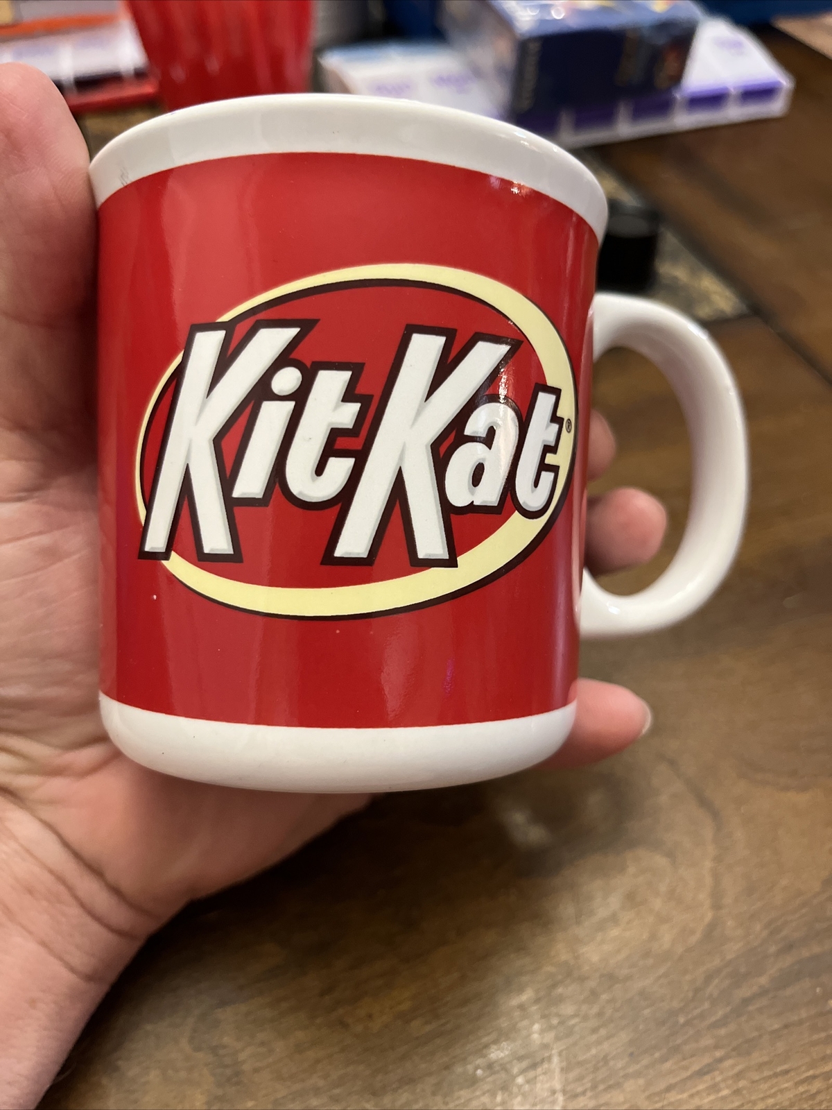 Kit-Kat Coffee Mug 11 oz by Galerie – Hershey Candy Co. Red On White