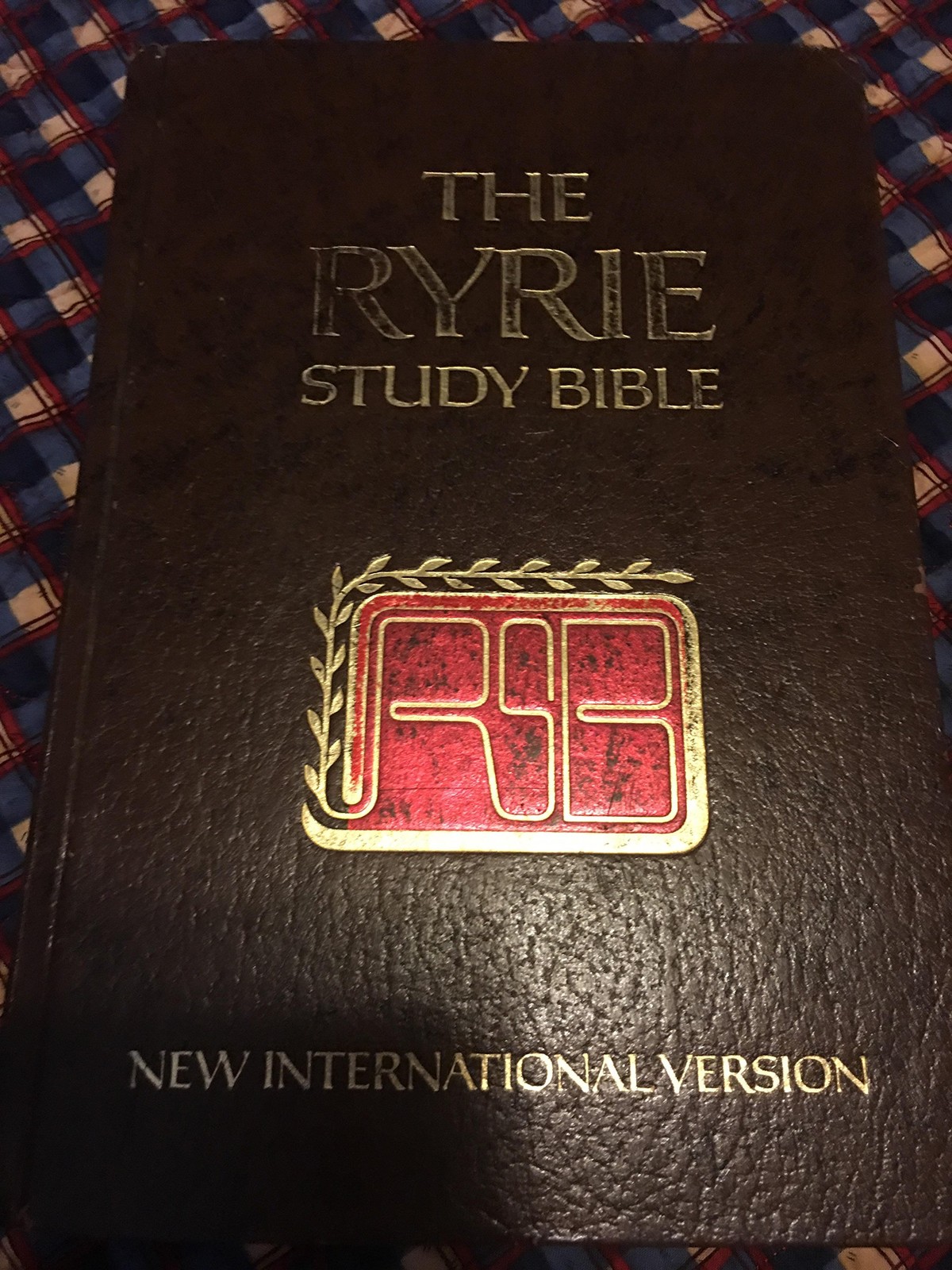 Ryrie Study Bible With Introductions, Annotations, Outlines, Marginal Refere…