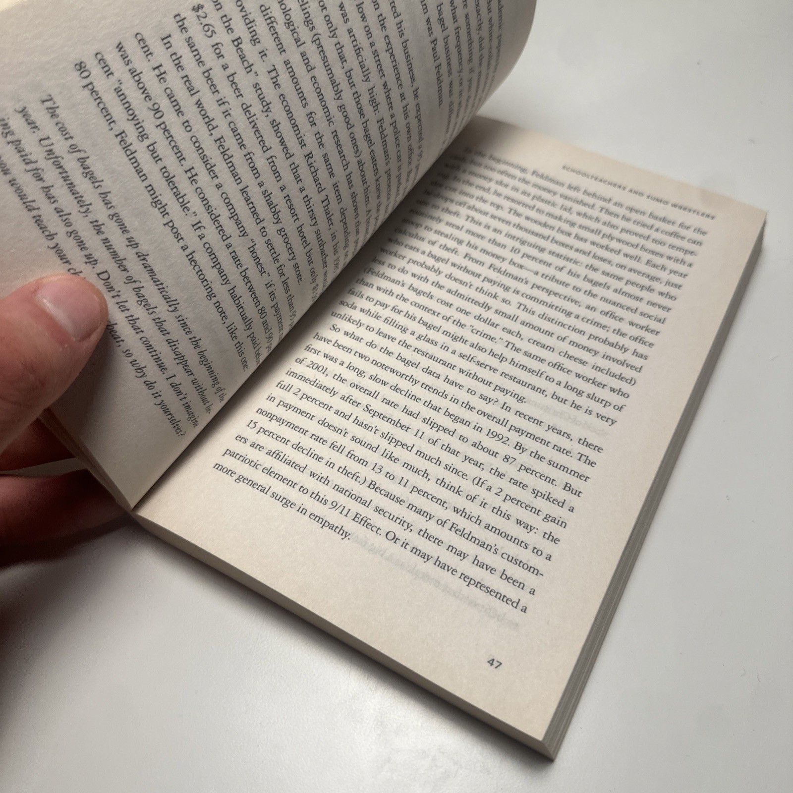 Freakonomics – Paperback, by Steven D. Levitt; Stephen J. Dubner – VERY GOOD