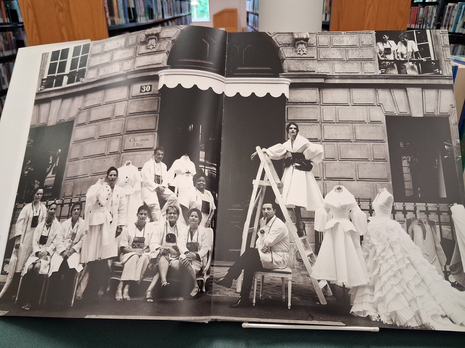 Dior Couture Patrick Demarchelier 2011 Hardcover Illustrated Rizzoli 250 Pages