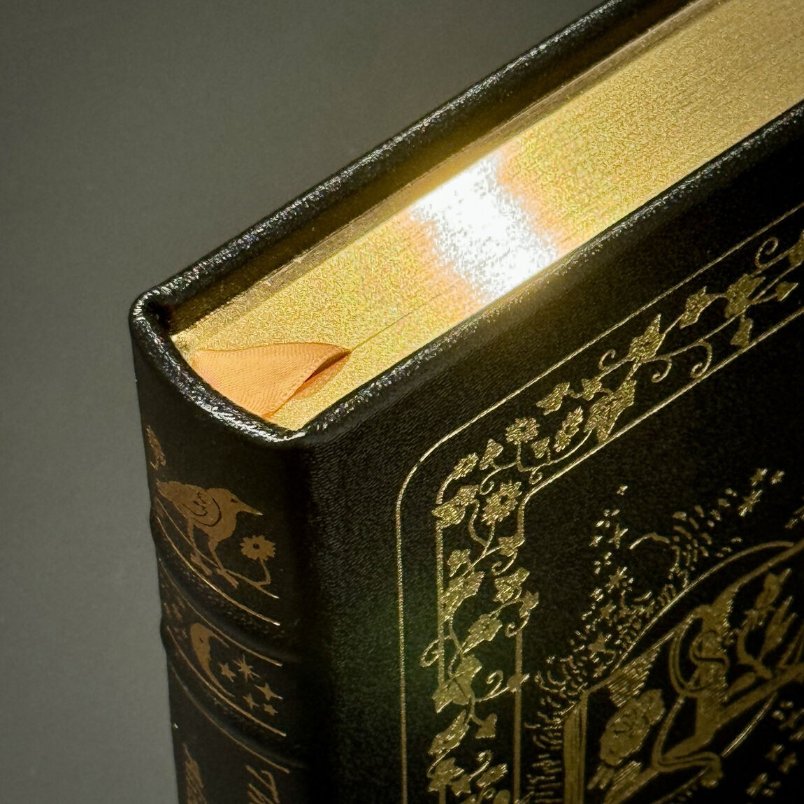 EASTON PRESS Alice Hoffman: The Rules of Magic, A Signed Edition LEATHER EDITION