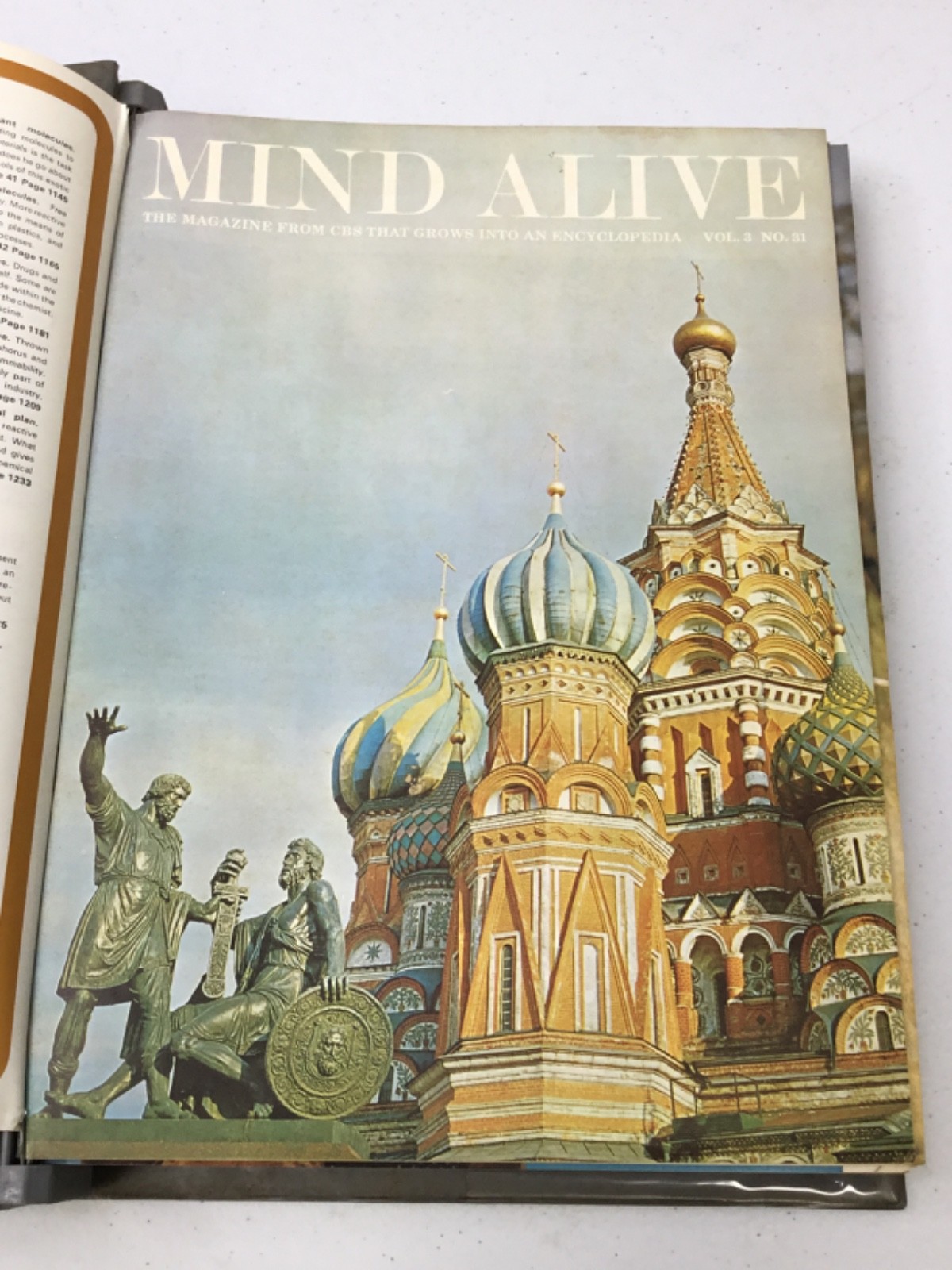 Mind Alive Encyclopedia Complete Set 8 Vol + Index. 1968-70 Binders