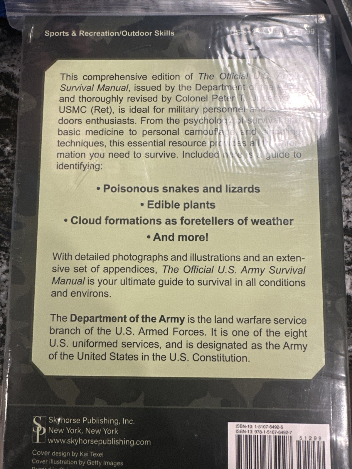 U.S. Survival Manual Book Outdoor Enthusiasts Pictures / Illustrations 428 Pages