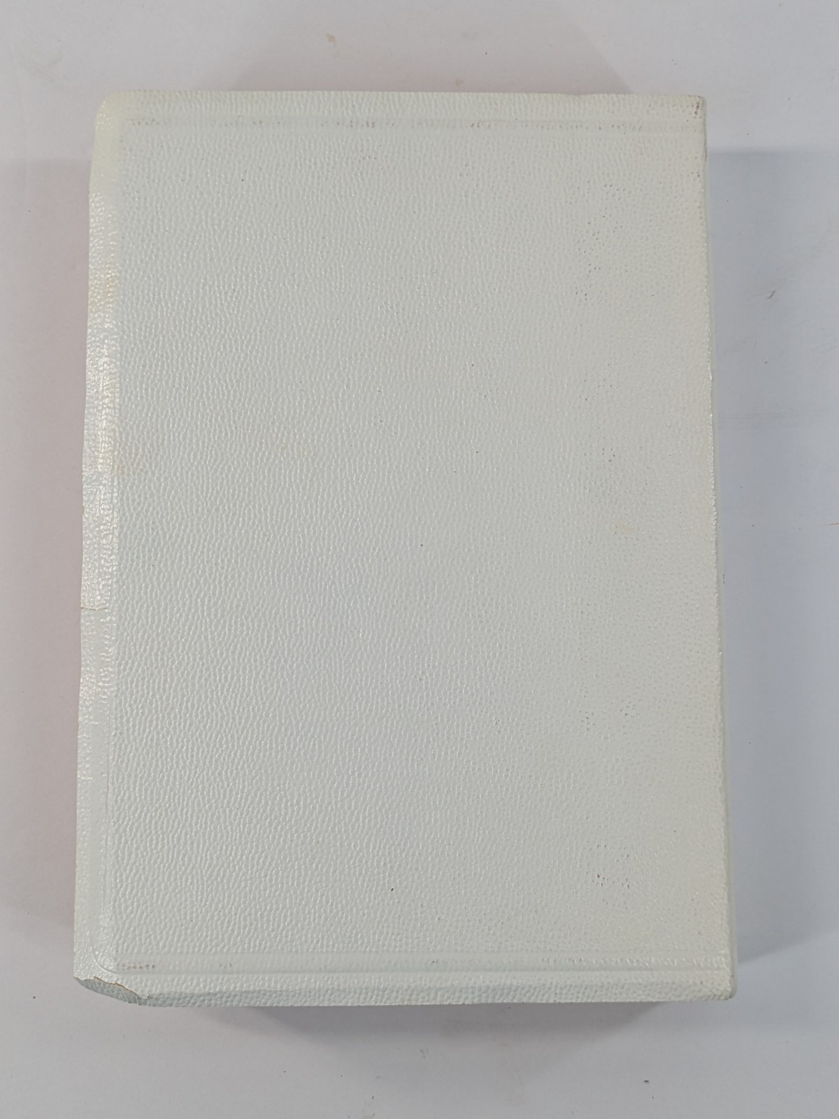 ✝️Holy Bible Self-Pronouncing Illustrated White Cover KJV World Publishing 70’s?