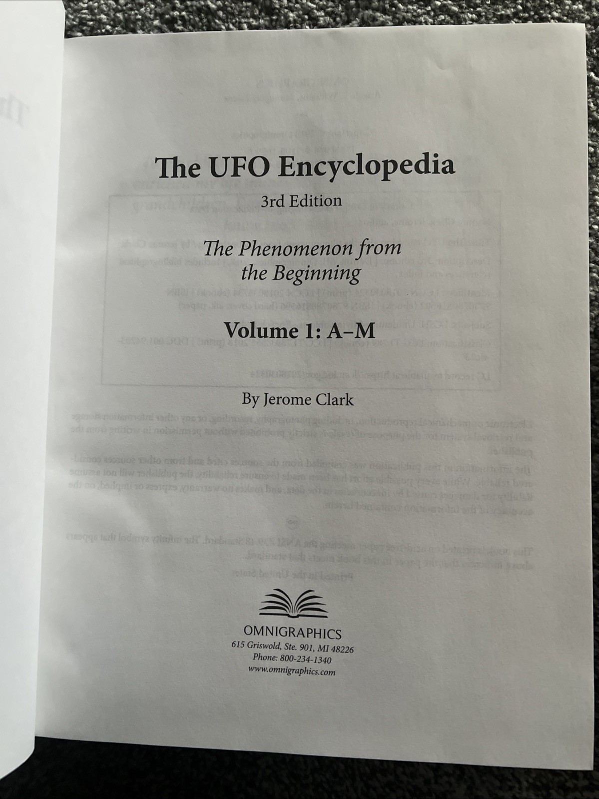 The UFO Encyclopedia Vols 1 & 2 A-Z Oversized HC 1600 Pages Jerome Clark Aliens