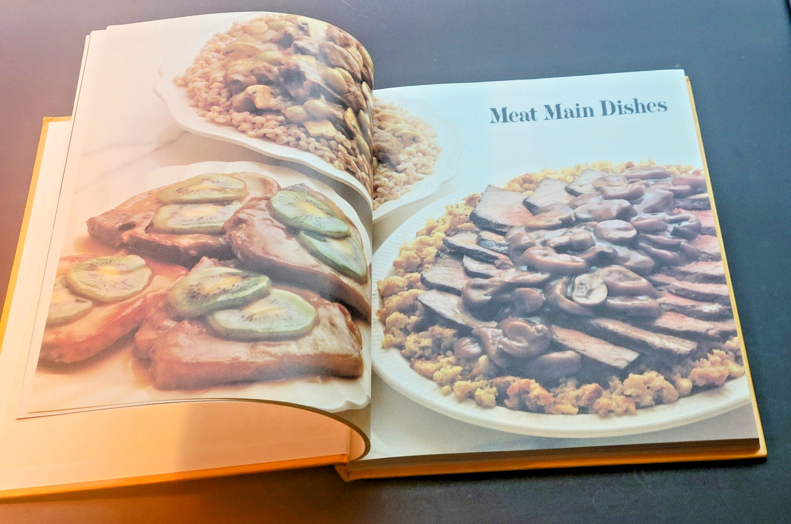 Vintage 1982 Betty Crocker Timesaving Cookbook Hardcover Clean VG