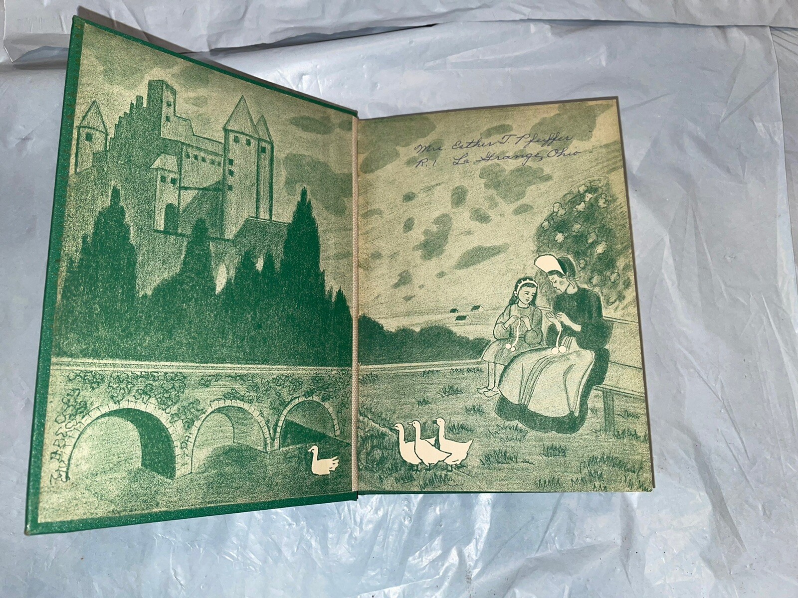 Pages Of Adventure (Happy Road To Reading) Book 1941