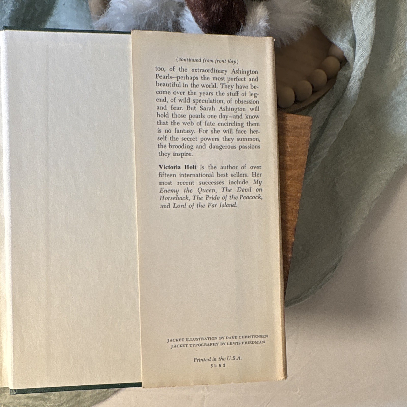 Victoria Holt The Spring of the Tiger HC DJ BCE 1979 Inscribed