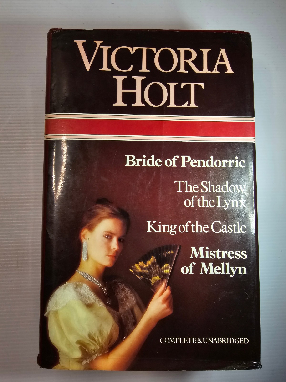 Victoria Holt 4-in-1 Omnibus Bride of Pendorric King of the Castle – Hardcover