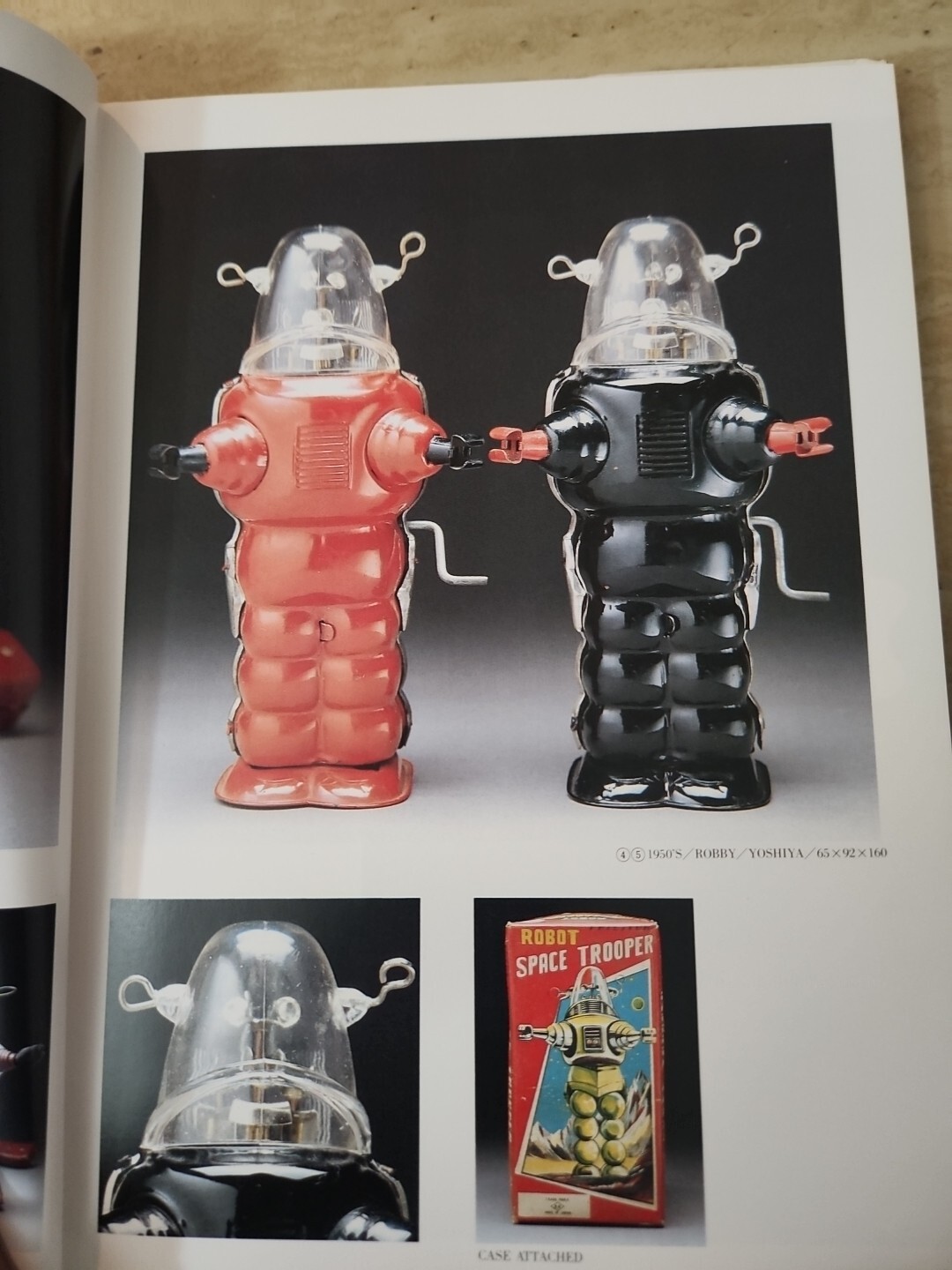Teruhisa Kitahara / TIN TOY ROBOTS T Kitahara Collection Wonderland
