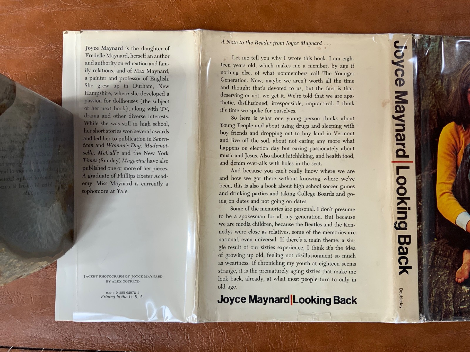 1973 Looking Back 1st Edition Joyce Maynard Inscribed by Author + Doodle!