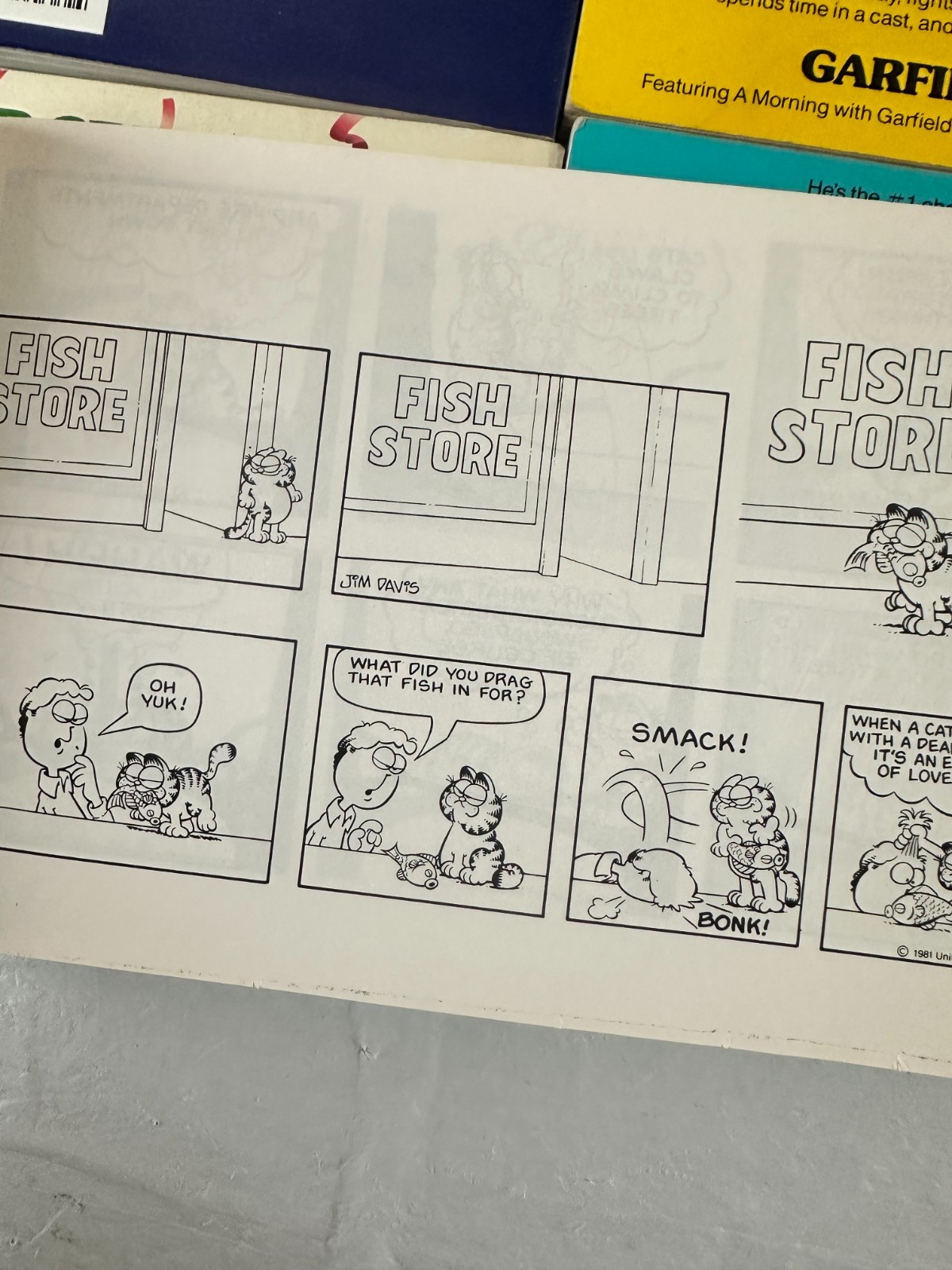 Vtg 1980s Garfield Universe Comic Strip Books Lot of 6 Paperback by Jim Davis