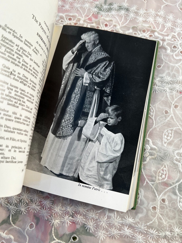 Vintage The Breaking of Bread John Coventry 1950 191 Pages
