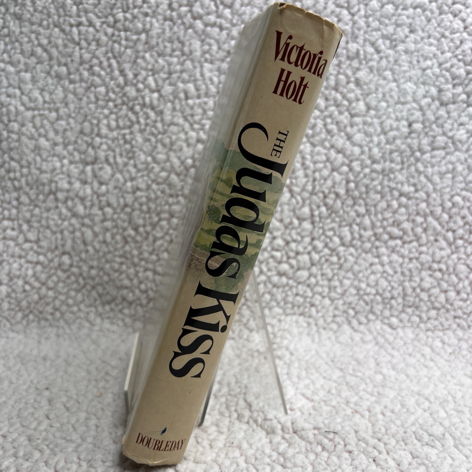 The Judas Kiss Hardcover Victoria Holt Historical Romance Gothic Suspense VTG