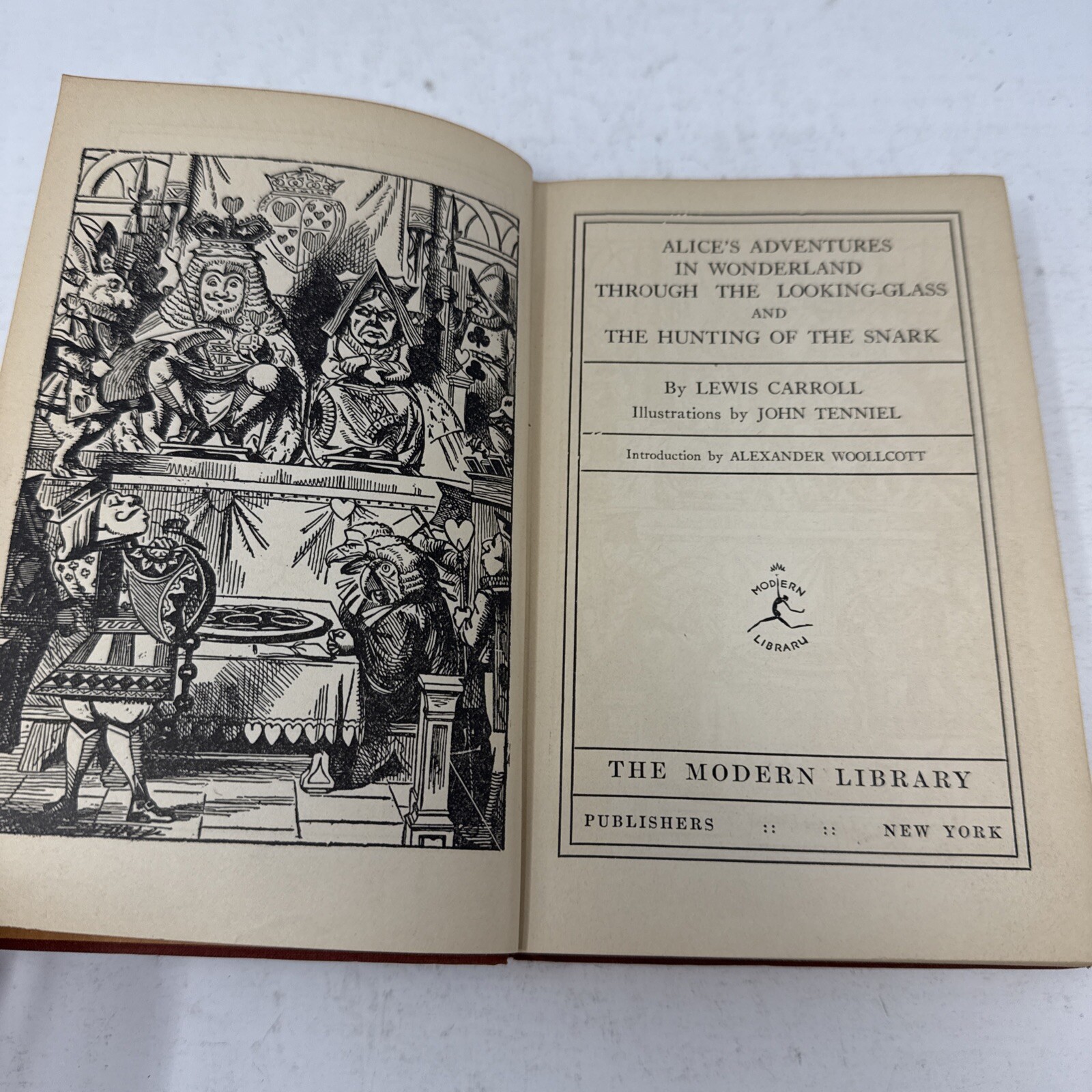 Alice in Wonderland by Lewis Carroll Modern Library 79 1931-39 Red Balloon Cloth