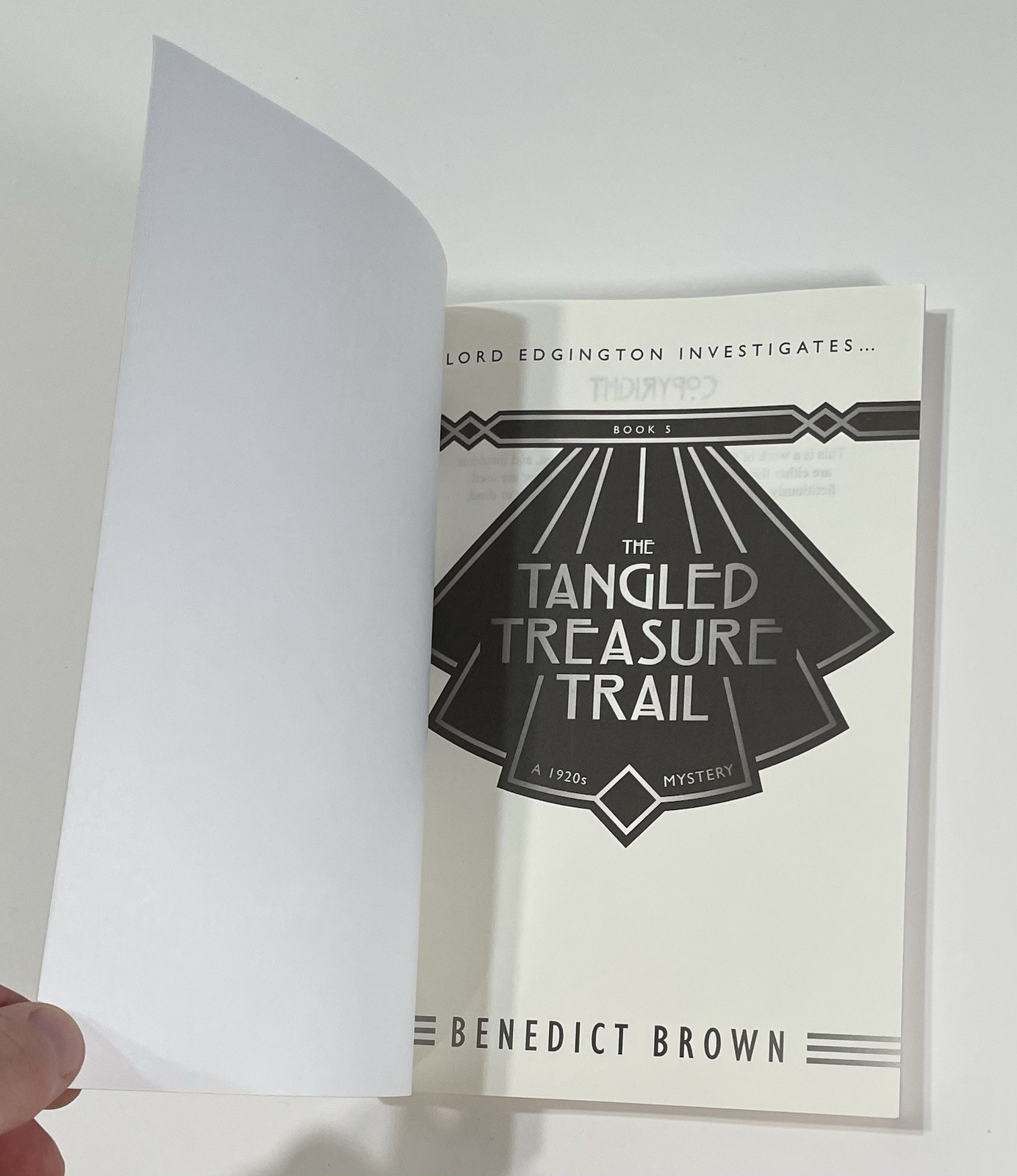 BENEDICT BROWN Lord Edgington Investigates Lot Of 3 – Tangled Treasure Trail